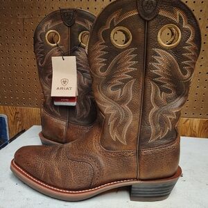 Ariat Distressed Leather Cowboy Boots